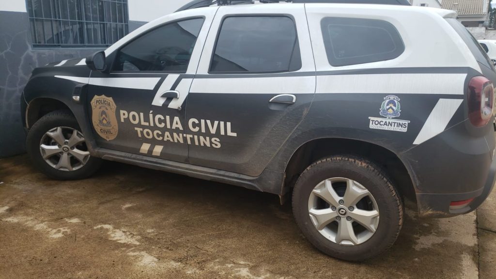 Foragido por abusar de enteada é preso após ser encontrado escondido em casa