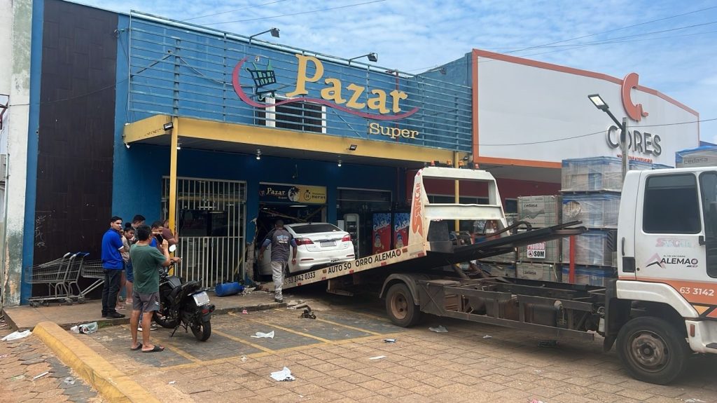 Motorista invade distribuidora de bebidas e deixa pelo menos duas pessoas feridas