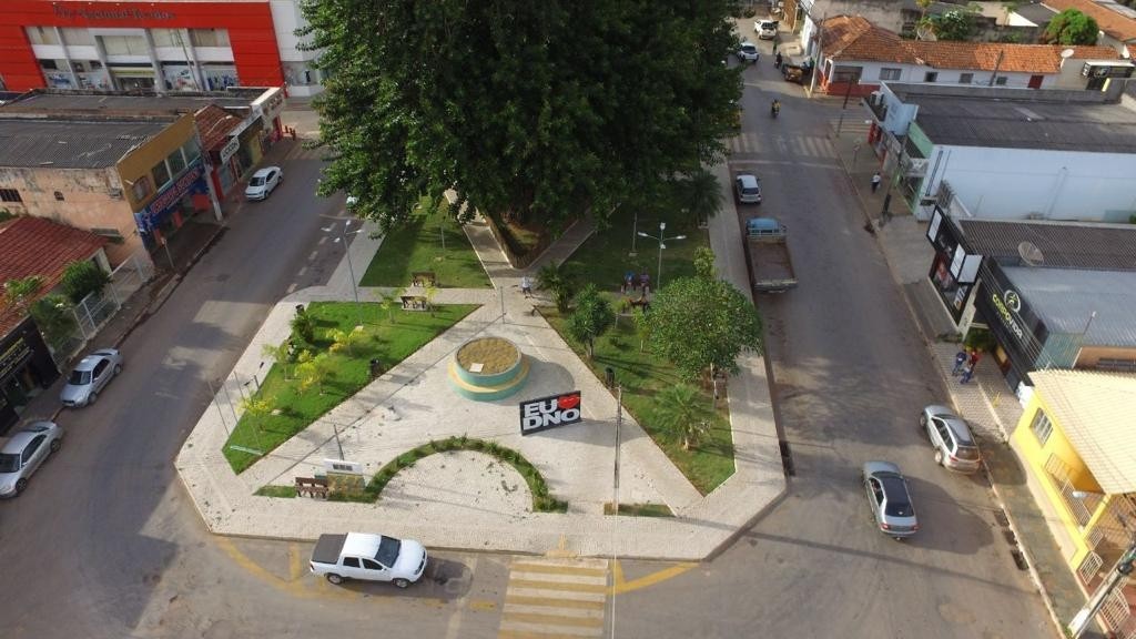 Motociclista morre ao ser atingido por carro em cruzamento