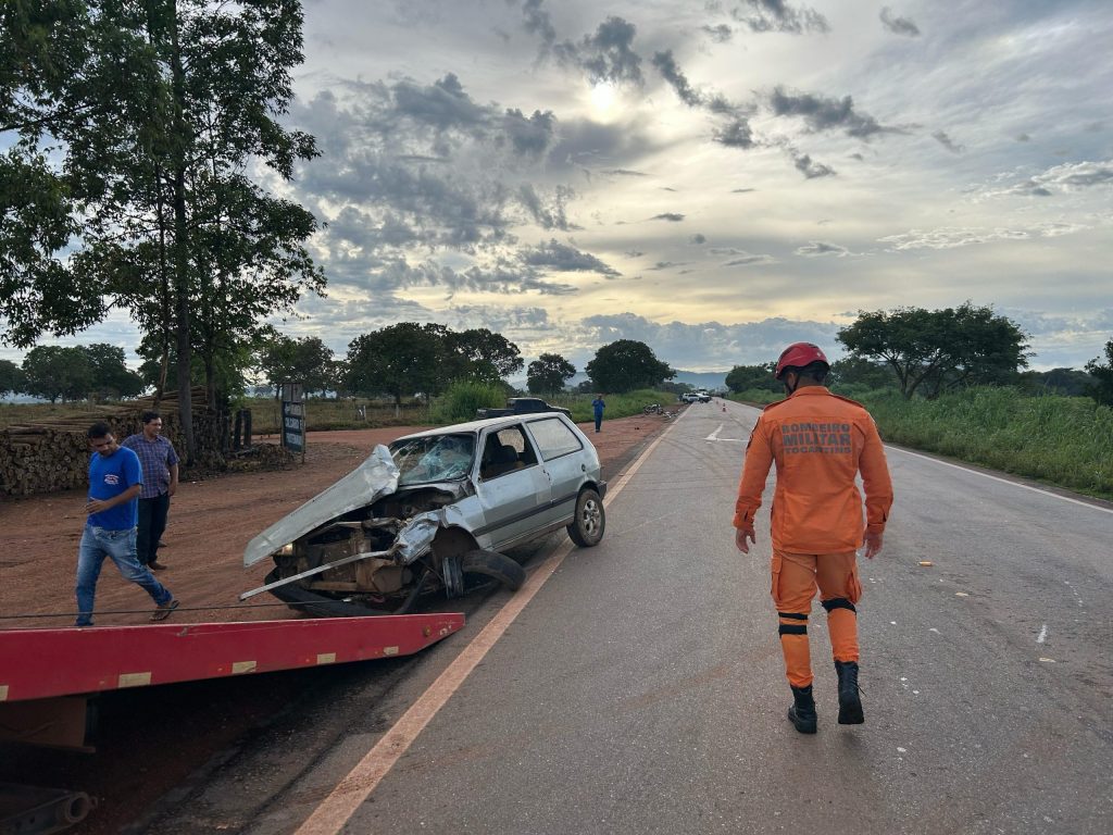 Duas pessoas ficam feridas após acidente entre moto e carro na TO-080