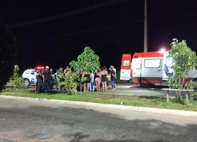 Jovem é assassinado a tiros durante a madrugada em Gurupi e suspeito é preso após tentar fugir pulando telhado de casa