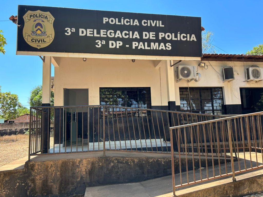 Homem morre após ser esfaqueado e suspeito é preso minutos após o crime