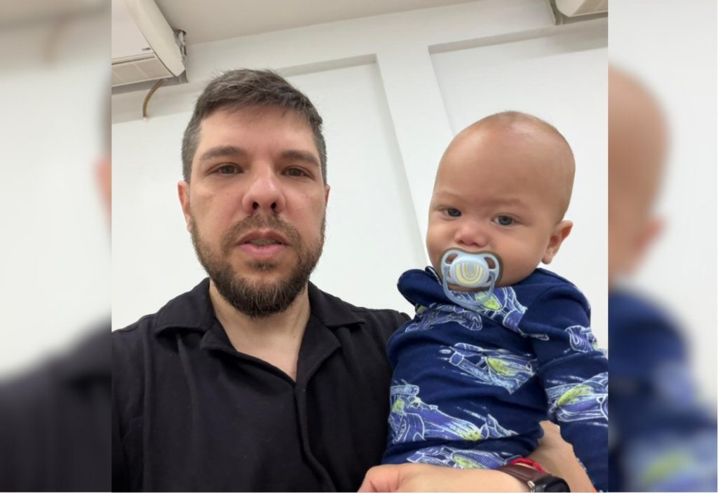 Professor emociona ao ninar bebê para aluna fazer prova em faculdade: ‘Choramingou, dormiu e deu tudo certo’