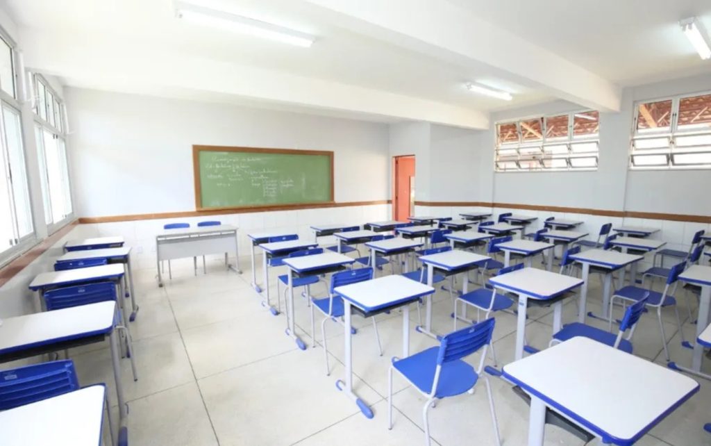 Governador do Tocantins anuncia 1,3 mil progressões e pagamento de R$ 4,7 milhões em retroativo a servidores da Educação