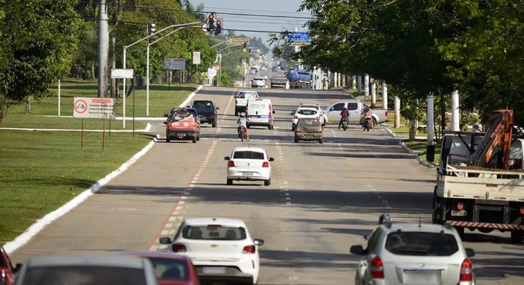 Motoristas podem recorrer de multas de forma online pelo site do Detran; veja como