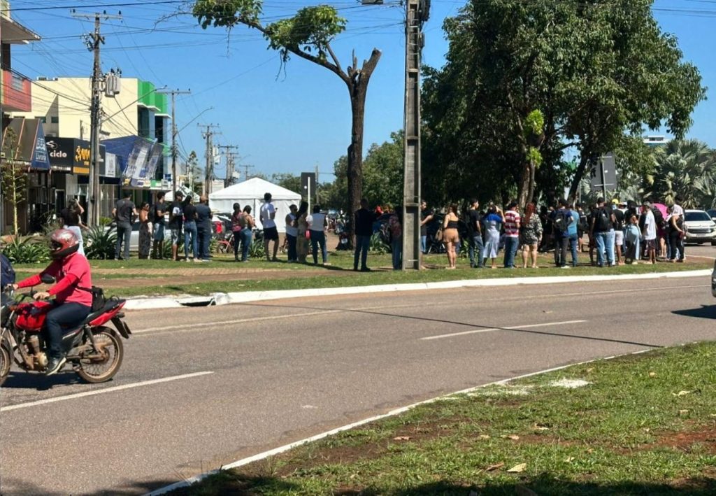 Eleitores enfrentam filas no último dia para regularizar título no Tocantins