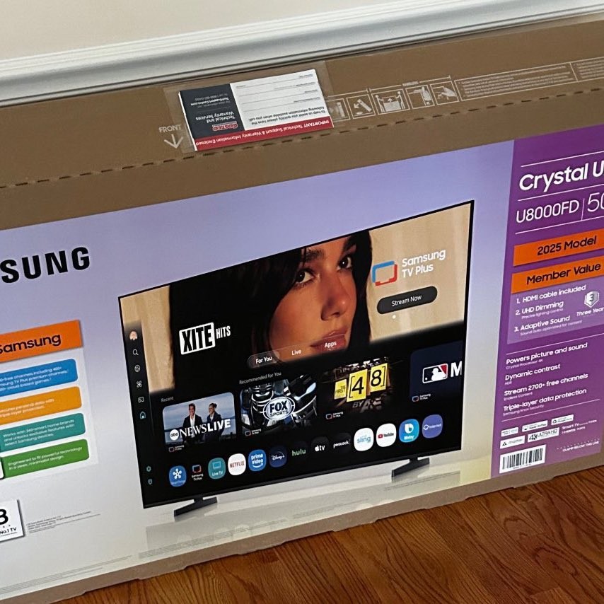 Dua Lipa processa Samsung por uso indevido de imagem para vender televisões e pede US$ 15 milhões